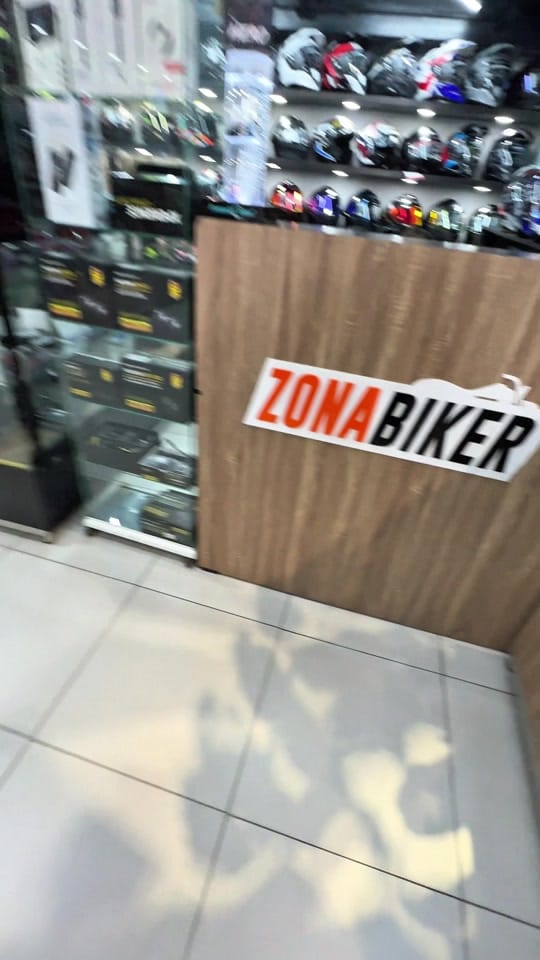 Post 7 by Cascos y llantas para moto on TikTok (video)
