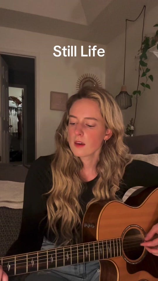 Post 9 by Ava Suppelsa on TikTok (video)