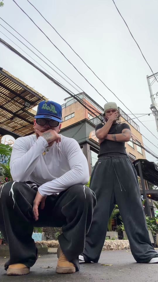 Post 2 by 🛸Santi Mauriño🛸 on TikTok (video)