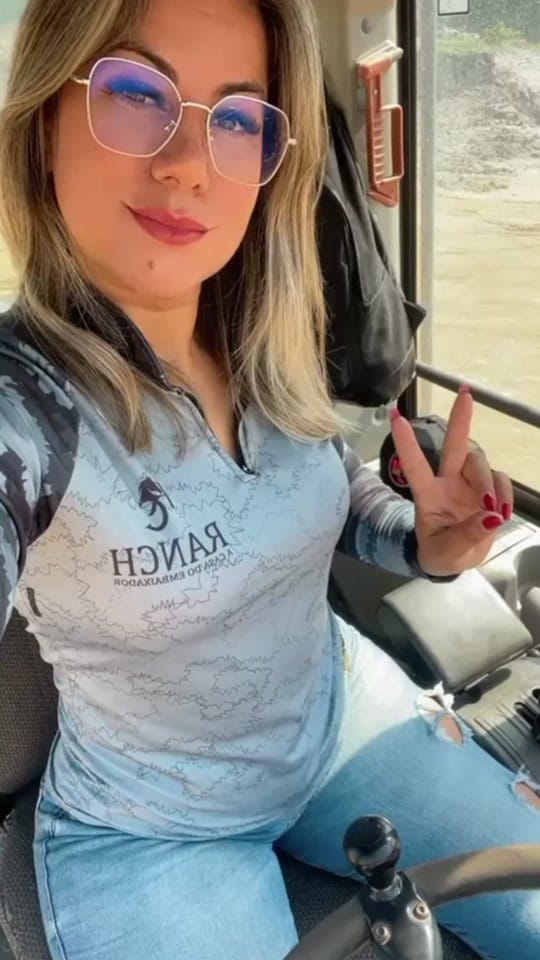 Post 10 by carla Vitória on TikTok (video)