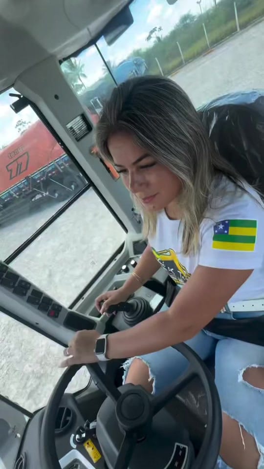 Post 1 by carla Vitória on TikTok (video)