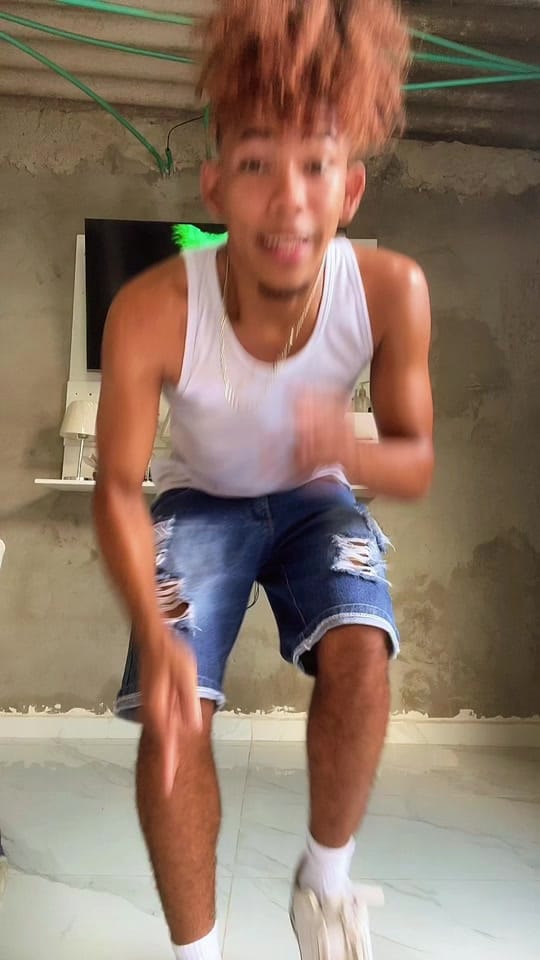 Post 2 by IVÁN DANCE 02 on TikTok (video)