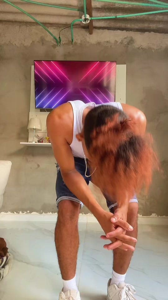 Post 1 by IVÁN DANCE 02 on TikTok (video)