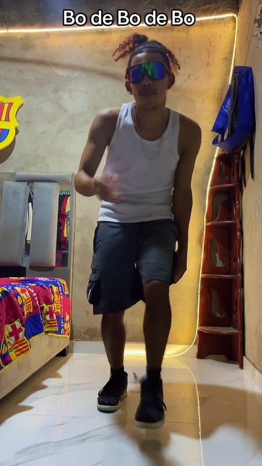 Post 10 by IVÁN DANCE 02 on TikTok (video)