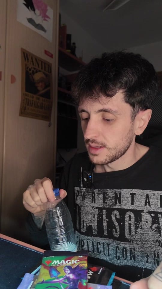 Post 4 by Los Cartones de Manu on TikTok (video)