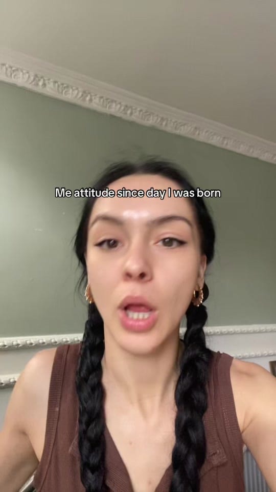 Post 7 by ElChanel on TikTok (video)