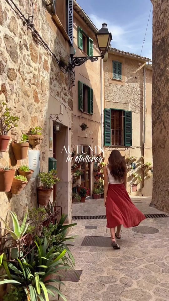 Post 1 by Mallorca Magic on TikTok (video)