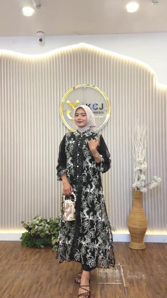 Post 3 by KCJ INDONESIA BOUTIQUE on TikTok (video)