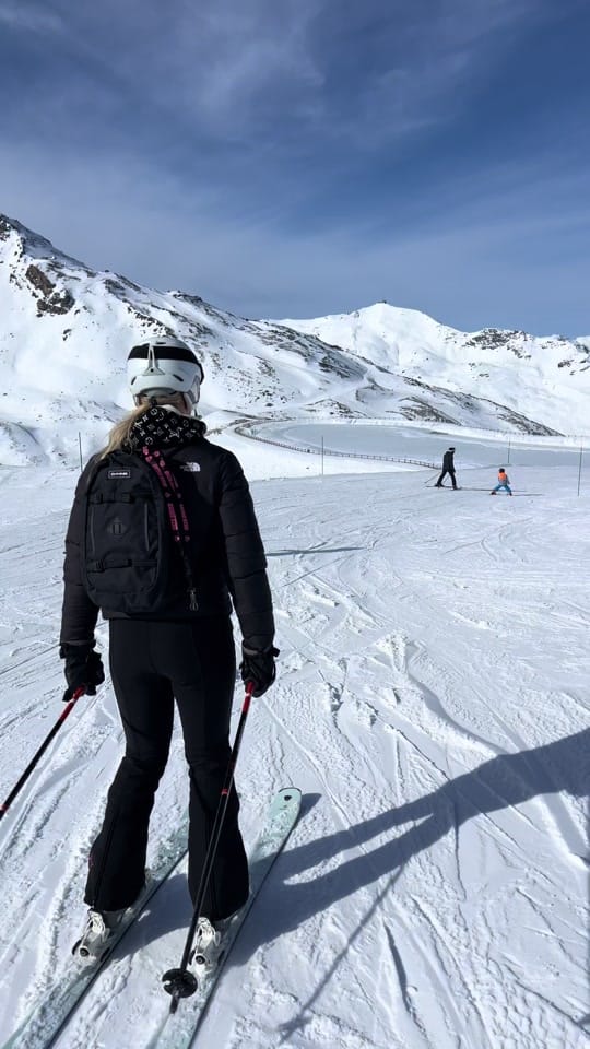 Post 8 by Issy Smith 🎧 on TikTok (video)