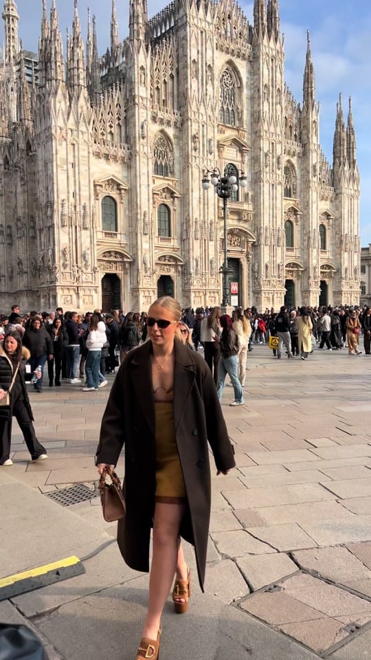 Post 4 by Issy Smith 🎧 on TikTok (video)