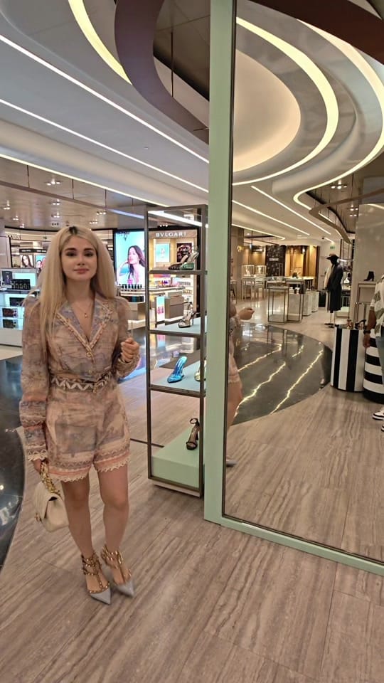 Post 3 by Sarmani_marbella on TikTok (video)