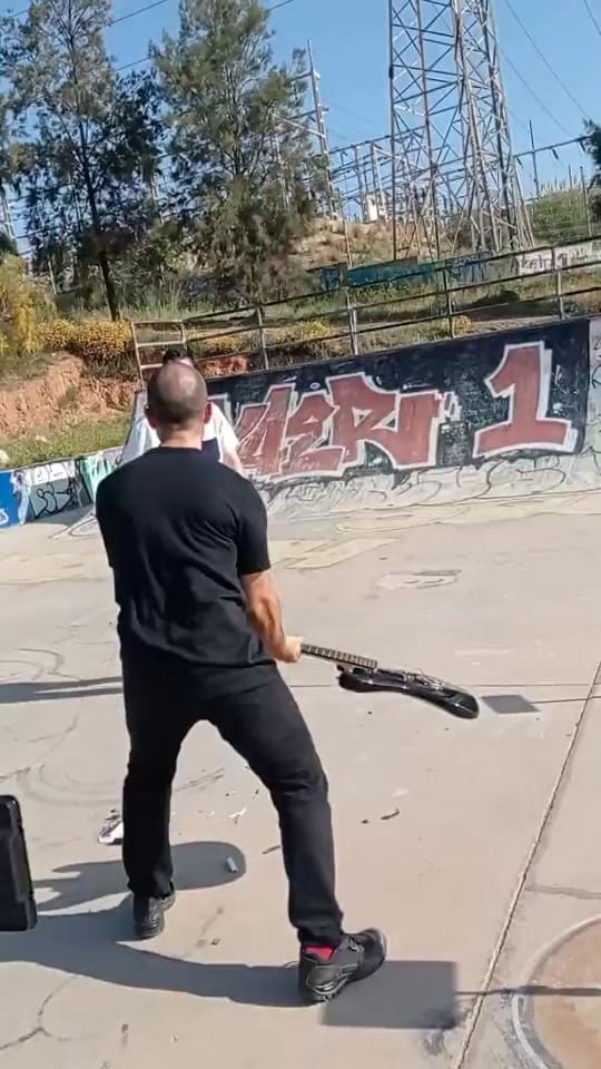 Post 6 by Almu, alias Peche on TikTok (video)