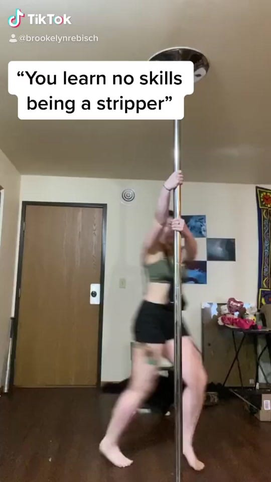 Post 6 by Brooke Lyn Rebisch on TikTok (video)
