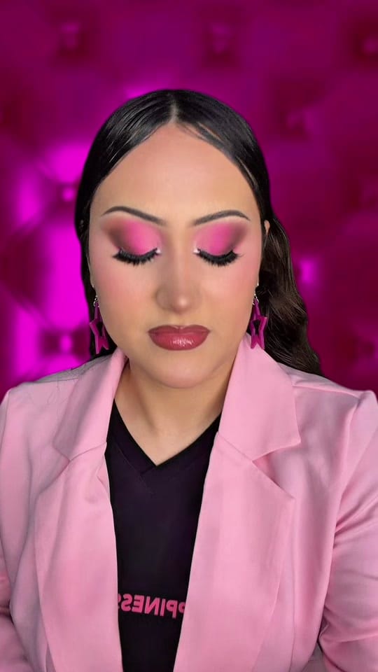 Post 8 by Stefani Avila on TikTok (video)