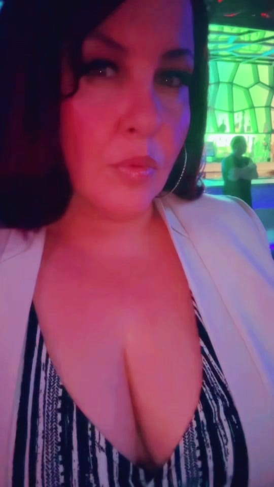 Post 10 by Karetova on TikTok (video)