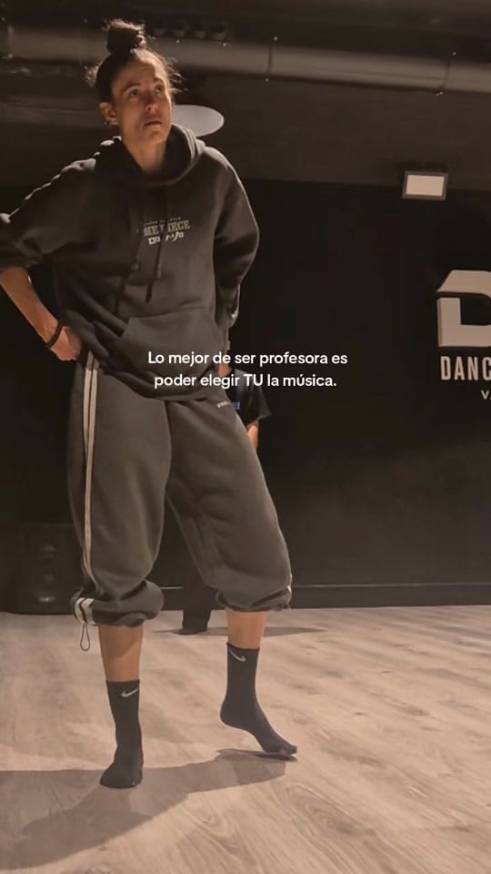 Post 4 by estefania molina on TikTok (video)