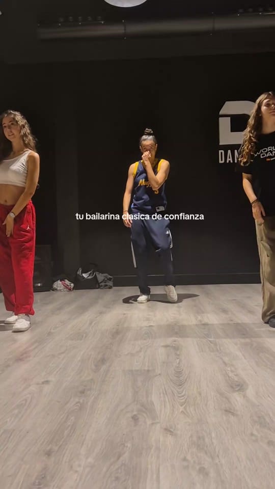 Post 9 by estefania molina on TikTok (video)