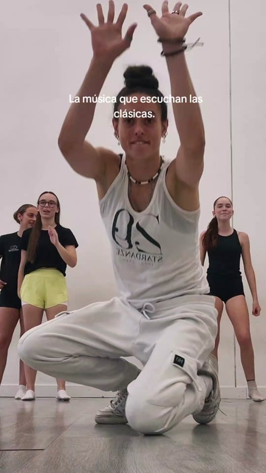 Post 5 by estefania molina on TikTok (video)