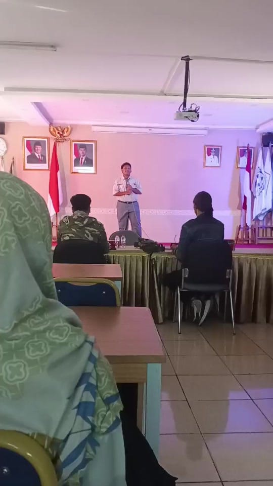 Post 10 by Aad on TikTok (video)
