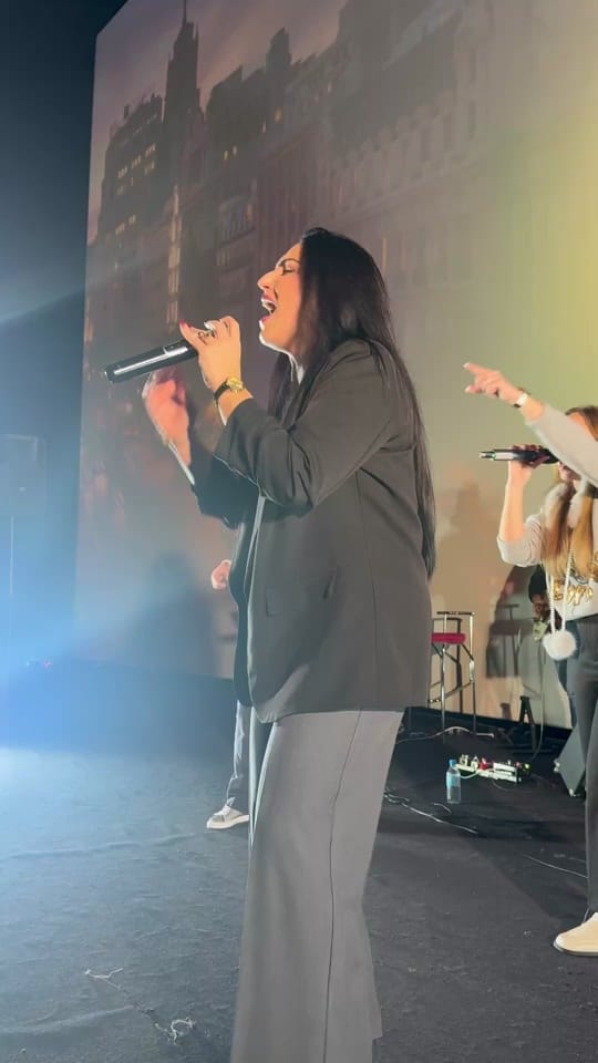 Post 8 by Sara G.C. on TikTok (video)