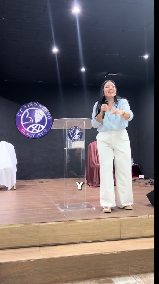 Post 2 by Sara G.C. on TikTok (video)