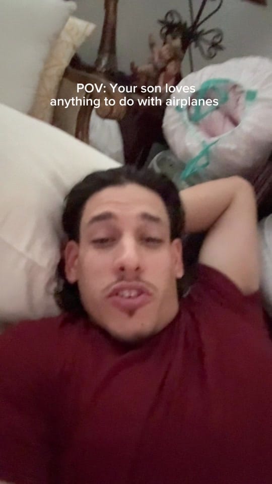 Post 1 by Ciros Burdier on TikTok (video)
