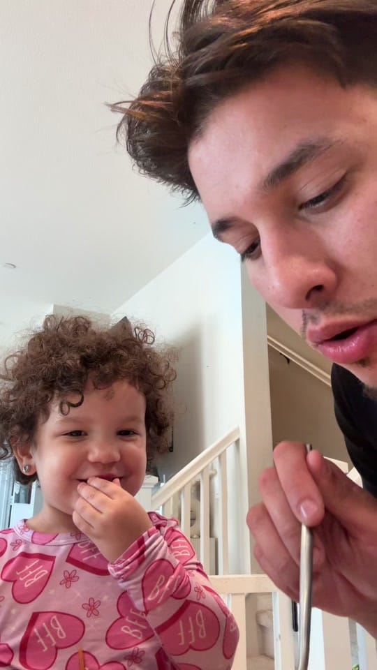 Post 10 by Ciros Burdier on TikTok (video)