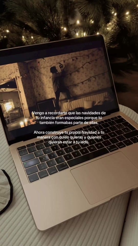 Post 2 by 𝐘𝐨𝐡𝐚𝐧𝐚 𝐂𝐥𝐚𝐮𝐝𝐢𝐧𝐨 on TikTok (video)