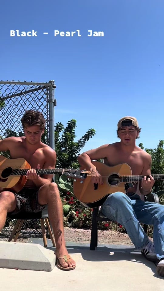Post 8 by MOJOPIN on TikTok (video)
