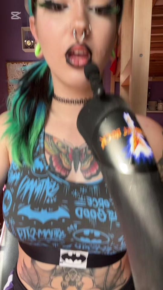 Post 8 by (Mar)emoto on TikTok (video)