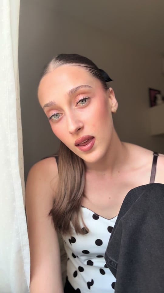 Post 1 by Bebé on TikTok (video)