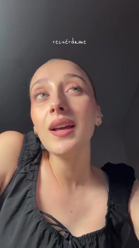 Post 3 by Bebé on TikTok (video)