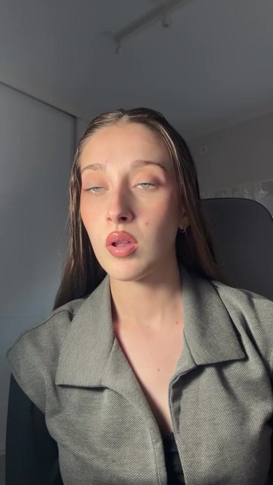 Post 4 by Bebé on TikTok (video)
