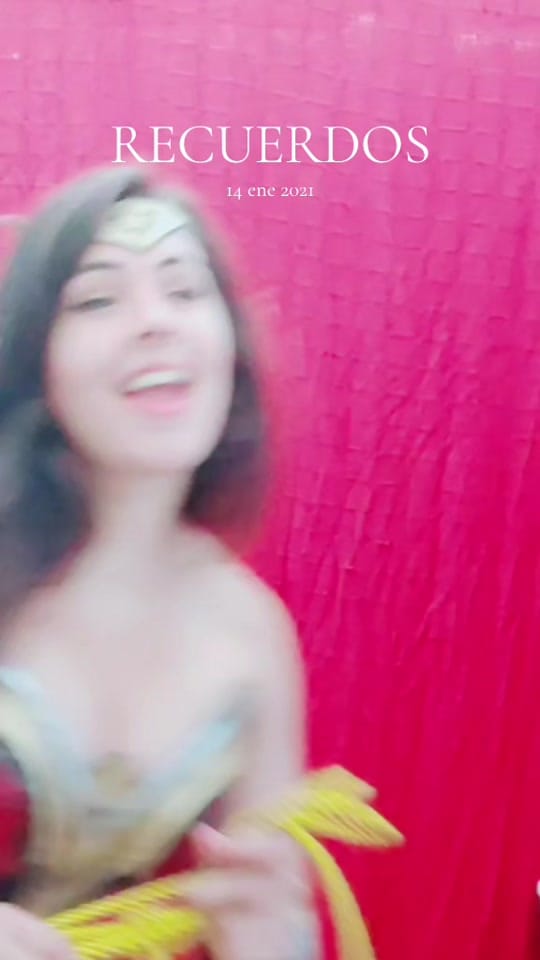 Post 2 by Manu Marvl on TikTok (video)