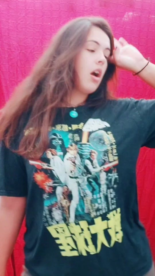 Post 10 by Manu Marvl on TikTok (video)
