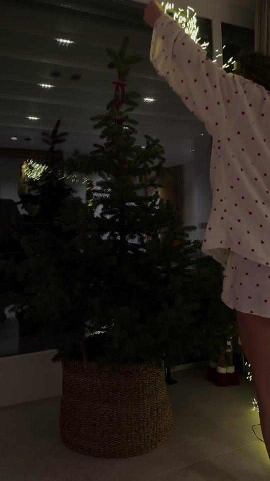 Post 7 by Iva Karamelski on TikTok (video)