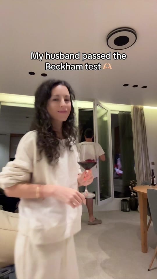 Post 10 by Iva Karamelski on TikTok (video)