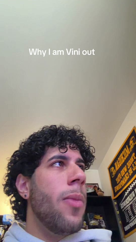 Post 6 by Blancos Podcast on TikTok (video)