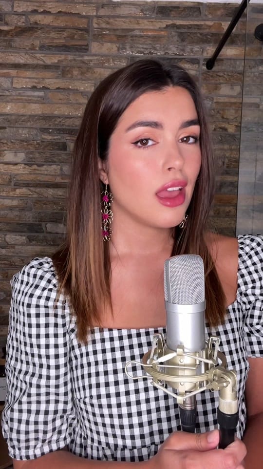 Post 6 by Nana Poveda ✨ on TikTok (video)