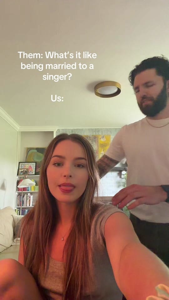 Post 1 by Claudia B. on TikTok (video)