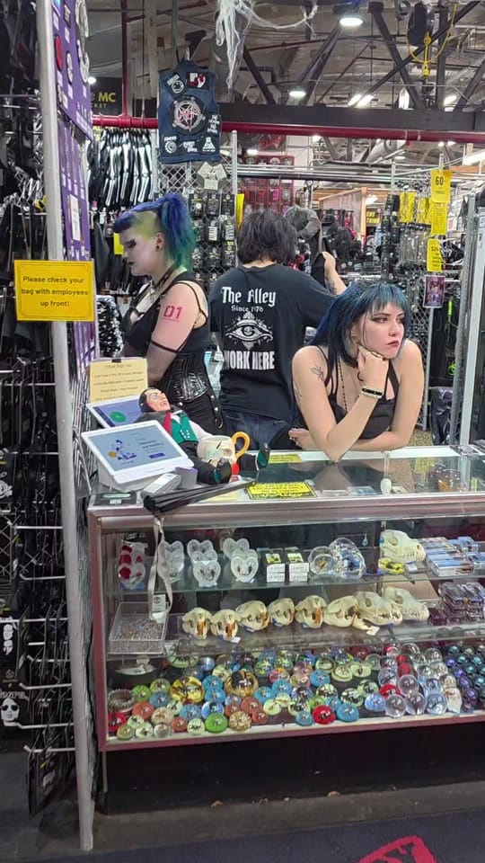 Post 2 by The Alley Chicago on TikTok (video)