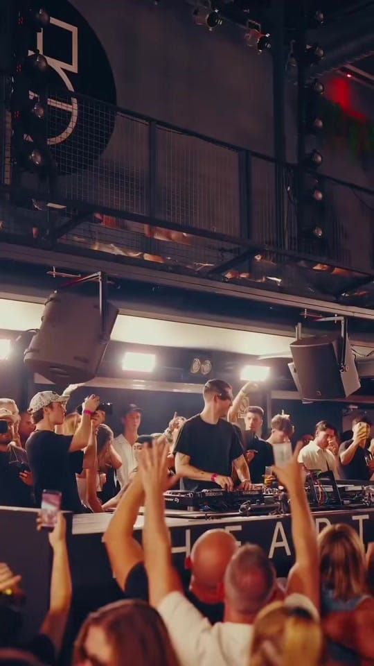 Post 4 by STUDIOCLUB on TikTok (video)