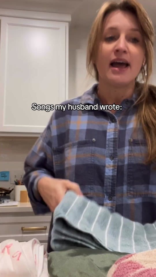 Post 10 by Kimberly Kelly on TikTok (video)