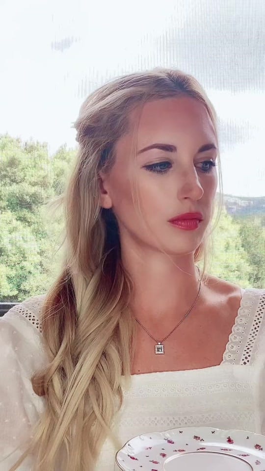 Post 3 by 🌸𝓙𝓾𝓵𝓲𝓪 𝓜𝓲𝓵𝓵𝓮𝓻🌸 on TikTok (video)
