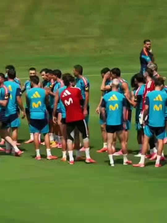 Post 4 by zerfutboz🐐 on TikTok (video)
