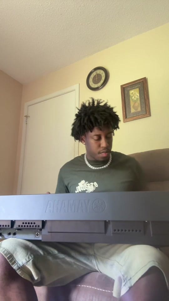 Post 4 by 1AM MUSIC on TikTok (video)