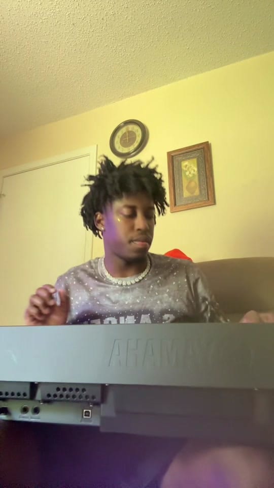 Post 6 by 1AM MUSIC on TikTok (video)
