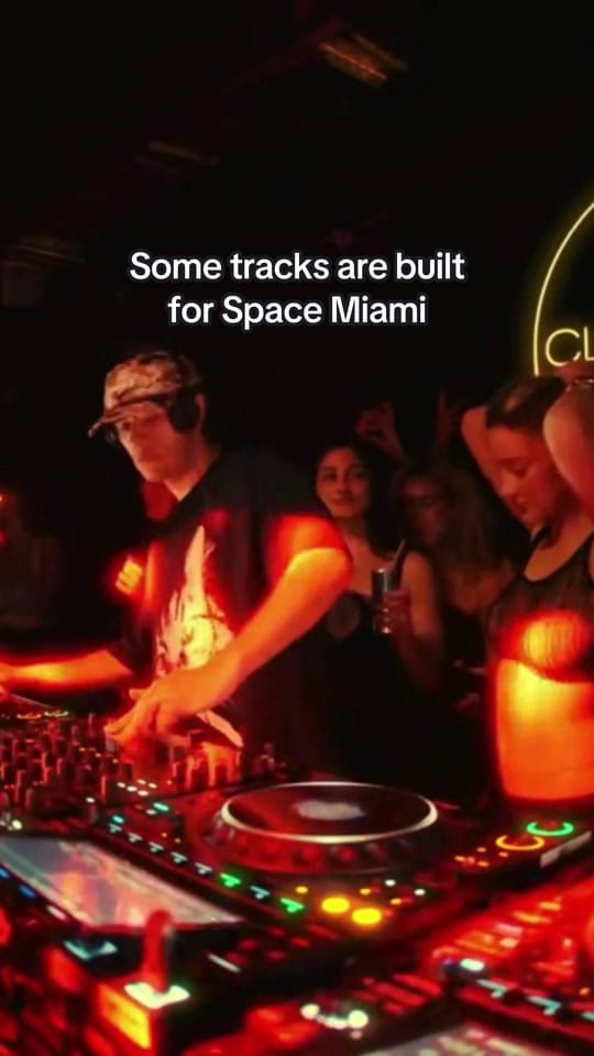 Post 1 by Electric Mode on TikTok (video)