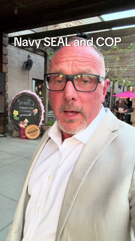 Post 6 by Brett Jones on TikTok (video)