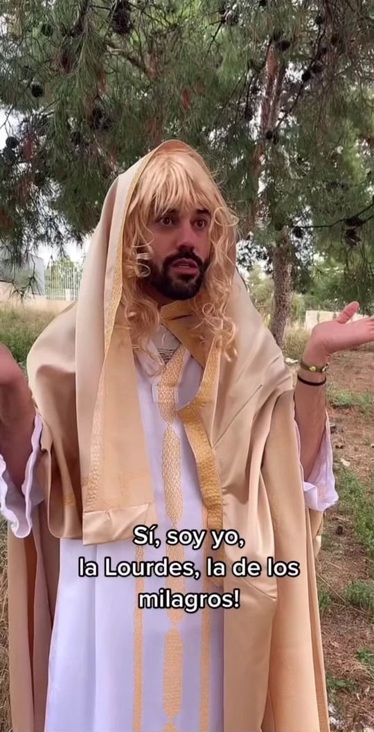 Post 8 by Alex GR on TikTok (video)